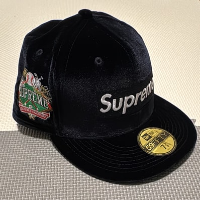 Supreme Velour Box Logo New Era "Black"