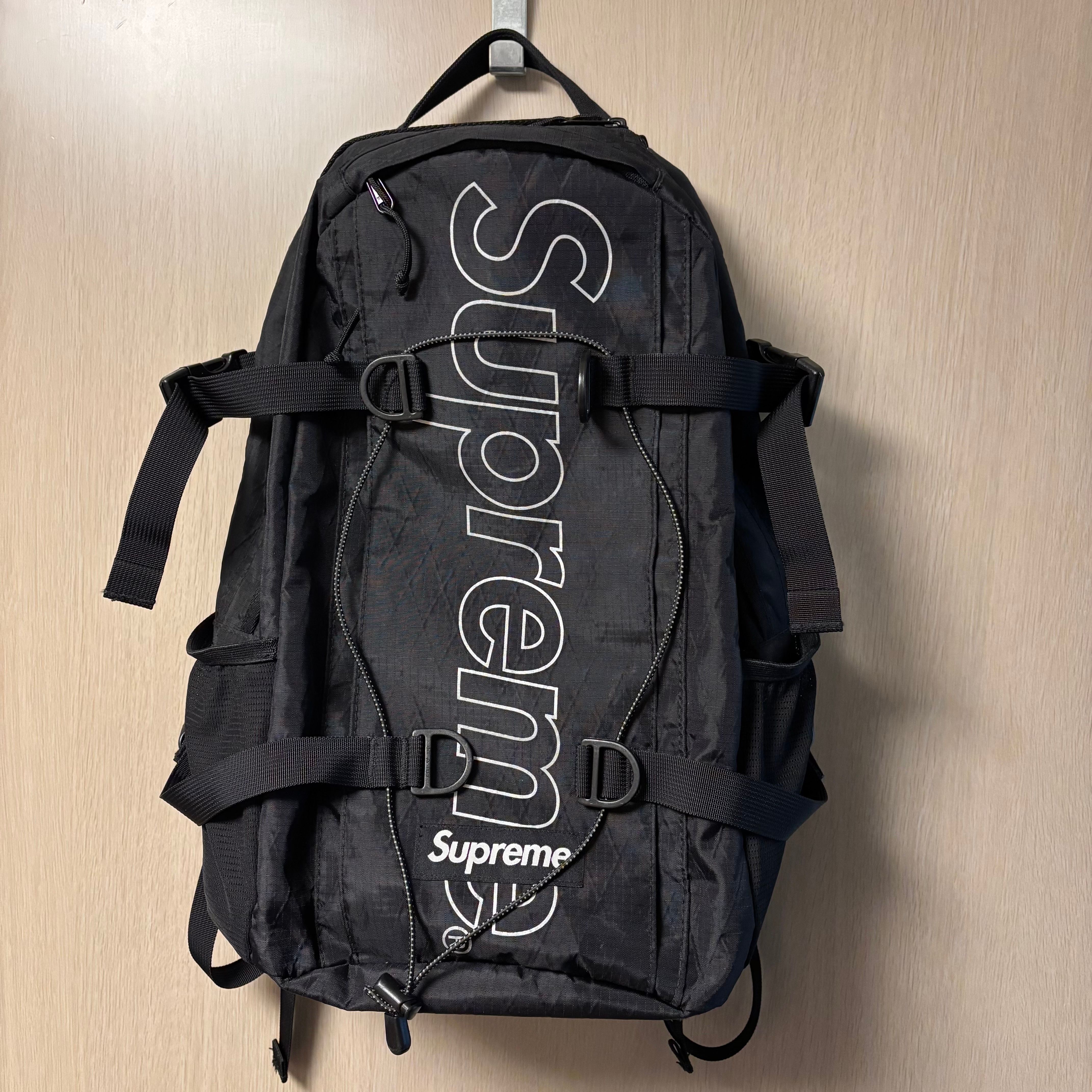 Supreme 18FW Backpack "Black"