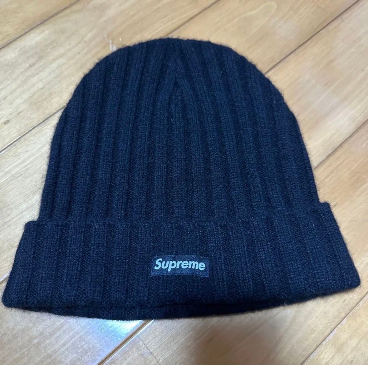 Supreme Cashmere Beanie "Black"