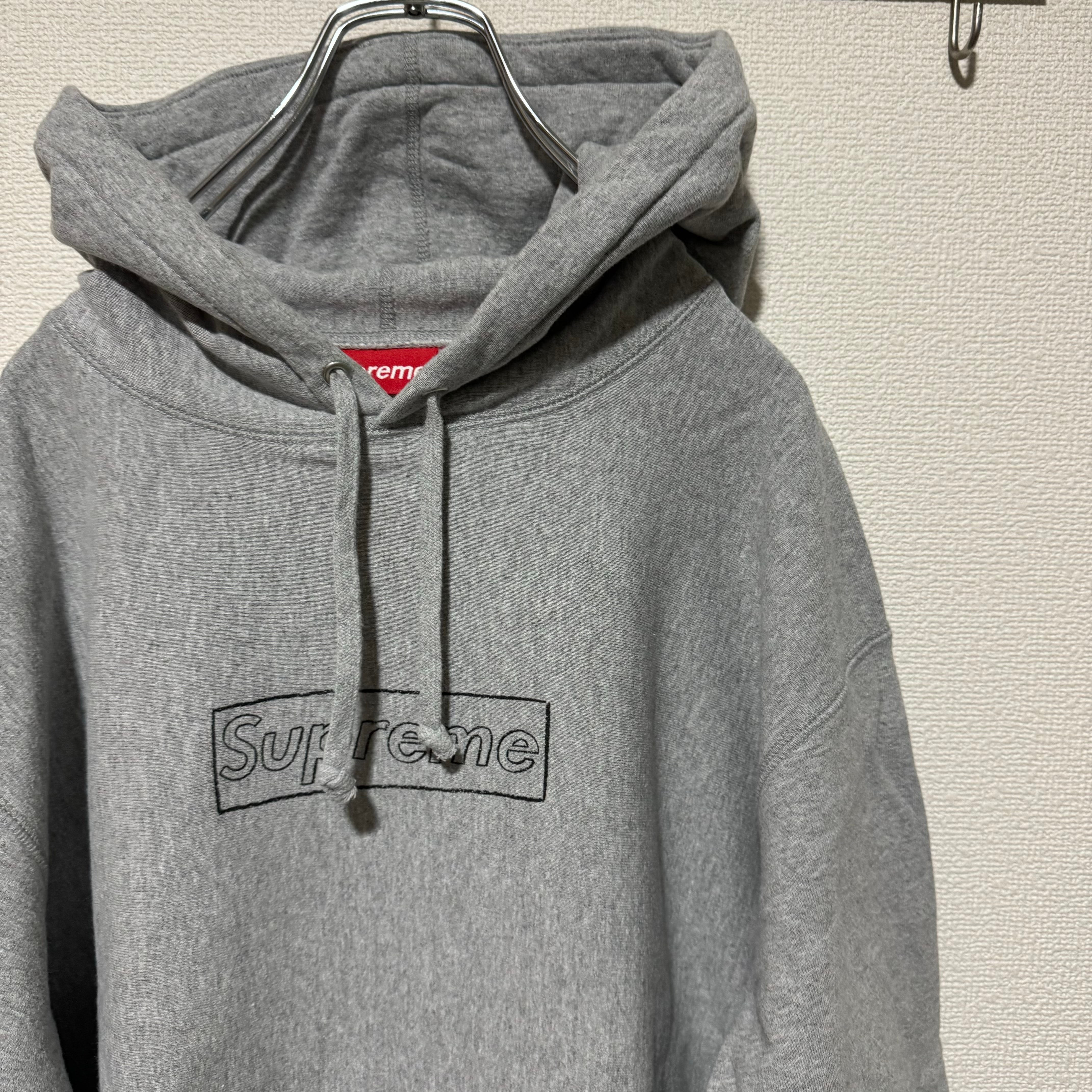 Supreme KAWS Chalk Logo Hooded Sweatshirt "Grey"(2021)