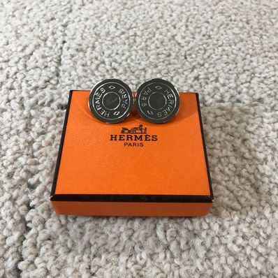 Hermes Logo Earring ”Silver”