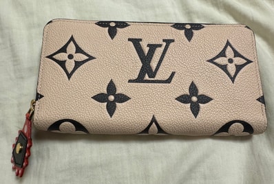 ルイヴィトン ジッピーウォレット