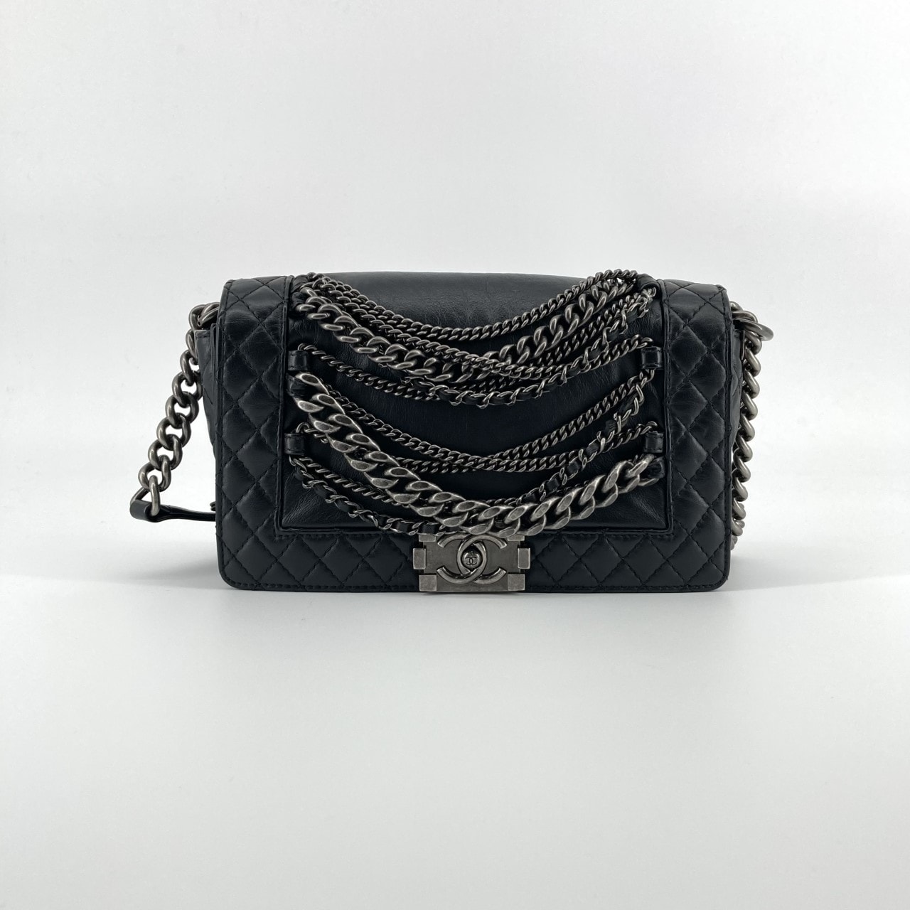 CHANEL(シャネル) アンシェネ ボーイ 18番台 フラップ ショルダーバッグ ブラック