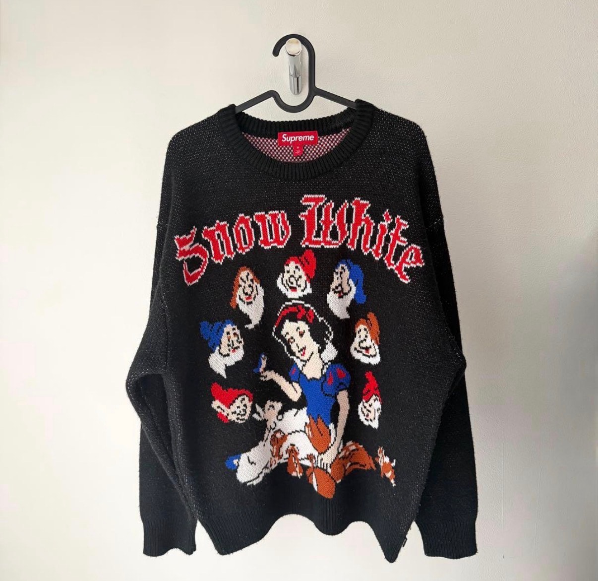Supreme Snow White Sweater "Black"