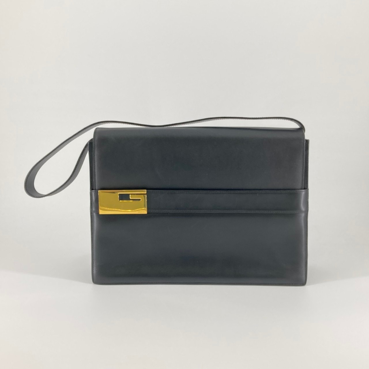 GUCCI(グッチ) Gエンブレム ショルダーバッグ ブラック