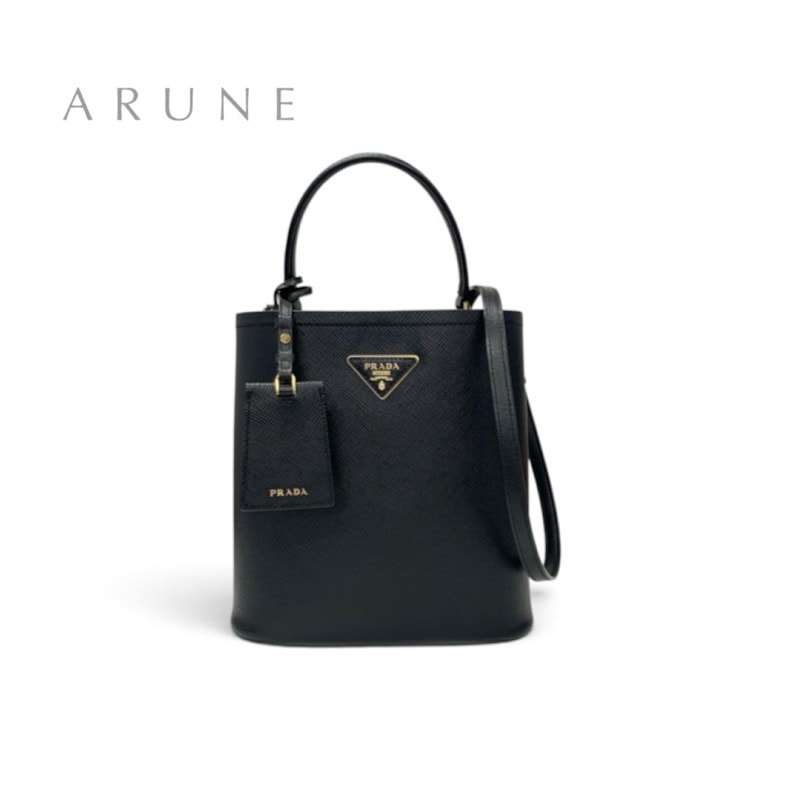 プラダ PRADA バッグ ショルダーバッグ ブラック パニエ サフィアーノ レザー キュイール トライアングルロゴ ハンドバッグ ショルダーバッグ 2way
