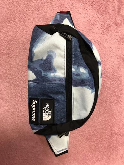 Supreme x The North Face Bleached Denim Print Roo II "Indigo"