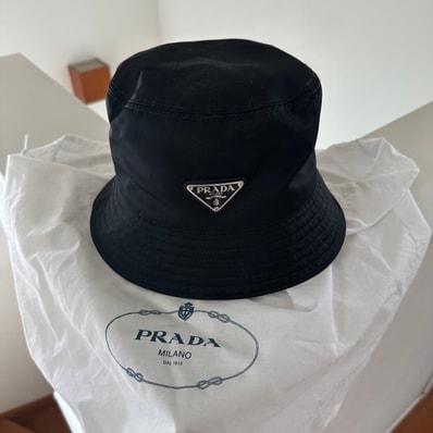 PRADA Re-Nylon Bucket Hat "Black"