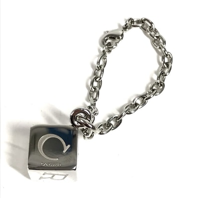 カルティエ CARTIER ロゴ サイコロ キューブ ペンダントトップ バッグチャーム アクセサリー キーホルダー メタル シルバー