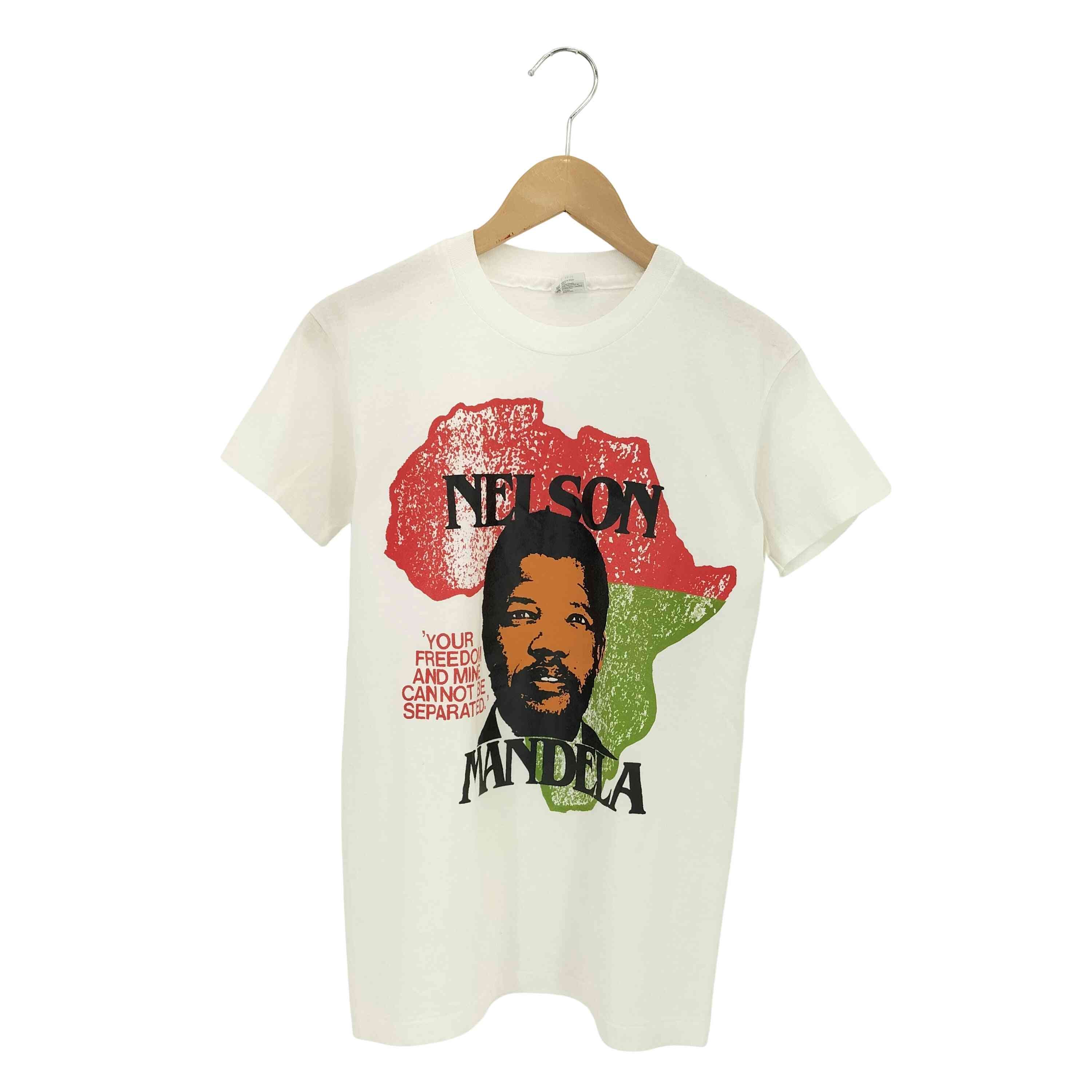 90s USA製 シングルステッチ NELSON MANDELA プリント クルーネックTシャツ【1139979809204】