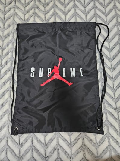 Supreme x Jordan Drawstring Bag "Black"
