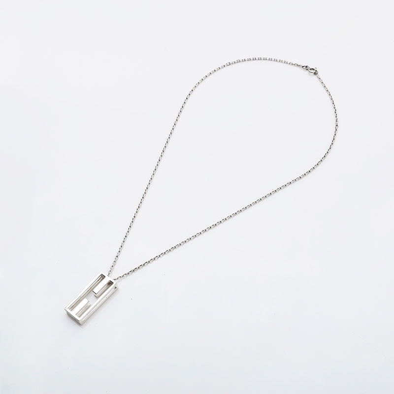 エルメス HERMES ロゴ ネックレス【中古】