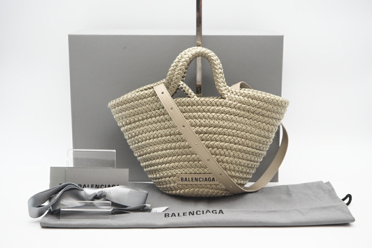 極美品 BALENCIAGA バレンシアガ ナイロン イビザ スモール バスケット 695612 2wayハンドバッグ ベージュ ナイロン レディース