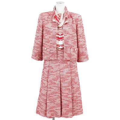 【新品同様】CHANEL シャネル ヴィンテージ セットアップ 36 レディース 01P P17790 ツイード ジャケット ブラウス スカート 3ピース COCOマーク フェイクパールボタン ピンク シルバー ホワイト 仏製 カール・ラガーフェルド期