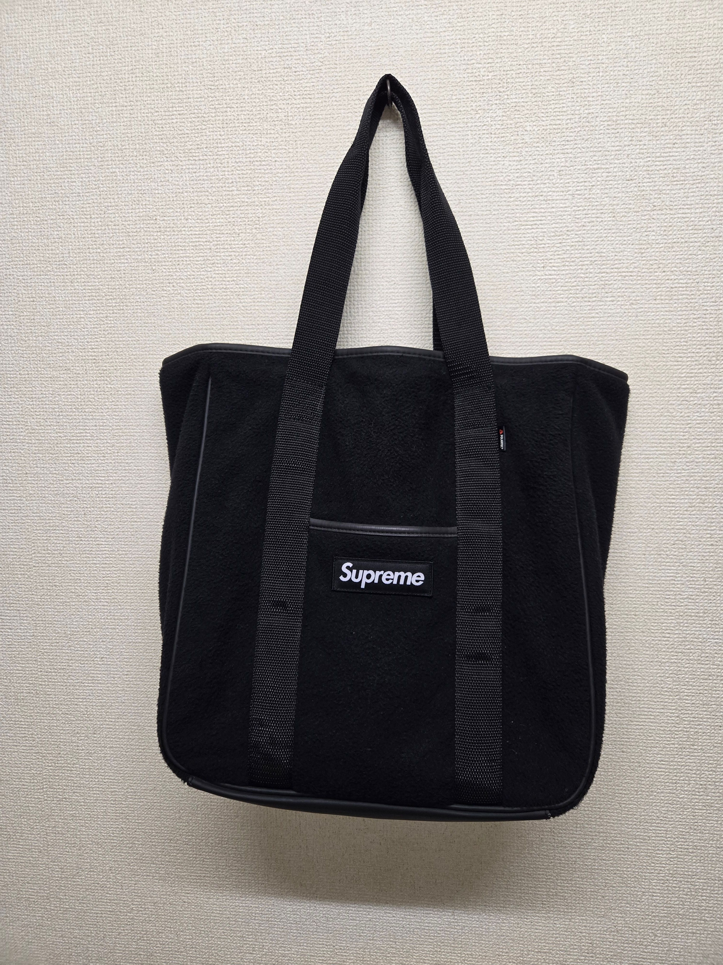 Supreme ブラック トートバッグ　ポーラテック Supreme Polartec® Tote 