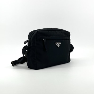 PRADA(プラダ) テスートナイロン 三角ロゴプレート 2VH090 ショルダーバッグ ブラック