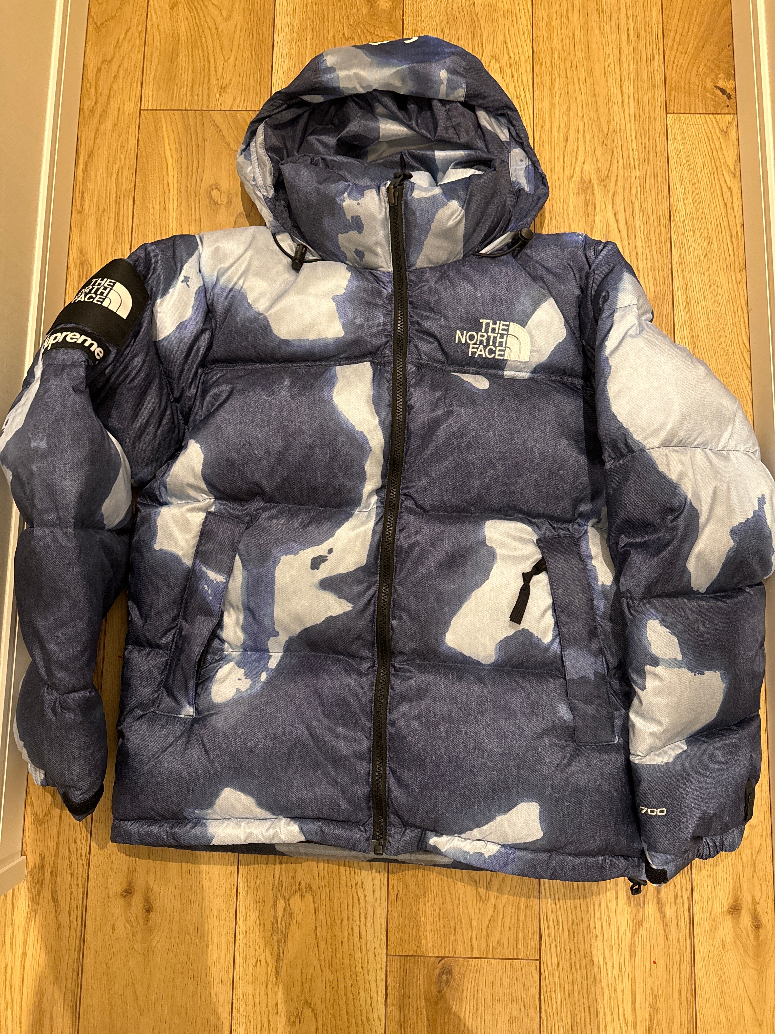 Supreme x The North Face Bleached Denim Print Nuptse Jacket "Indigo"