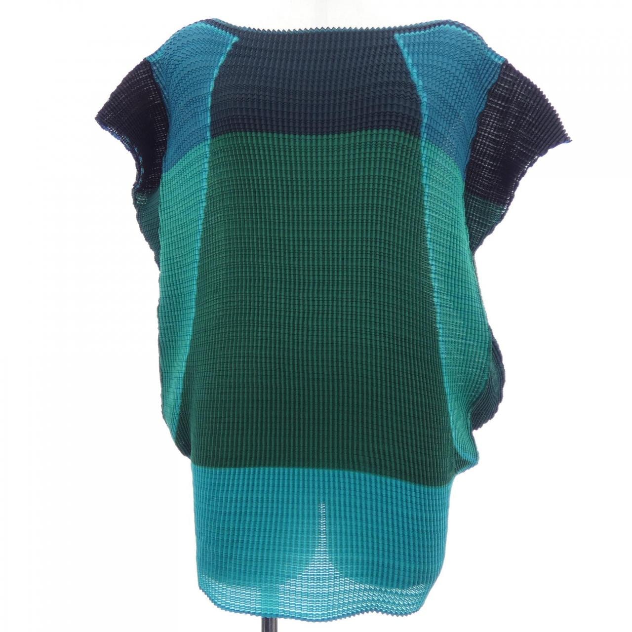 イッセイミヤケ ISSEY MIYAKE IM73FJ157 トップス