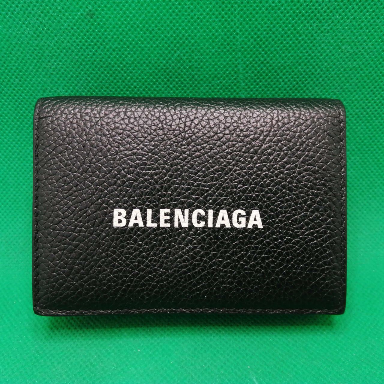 BALENCIAGA