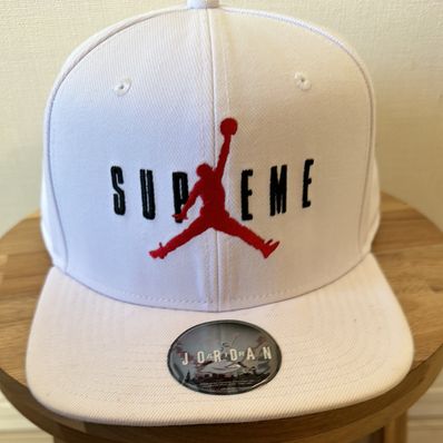 Supreme x Jordan 6-Panel Cap "White"