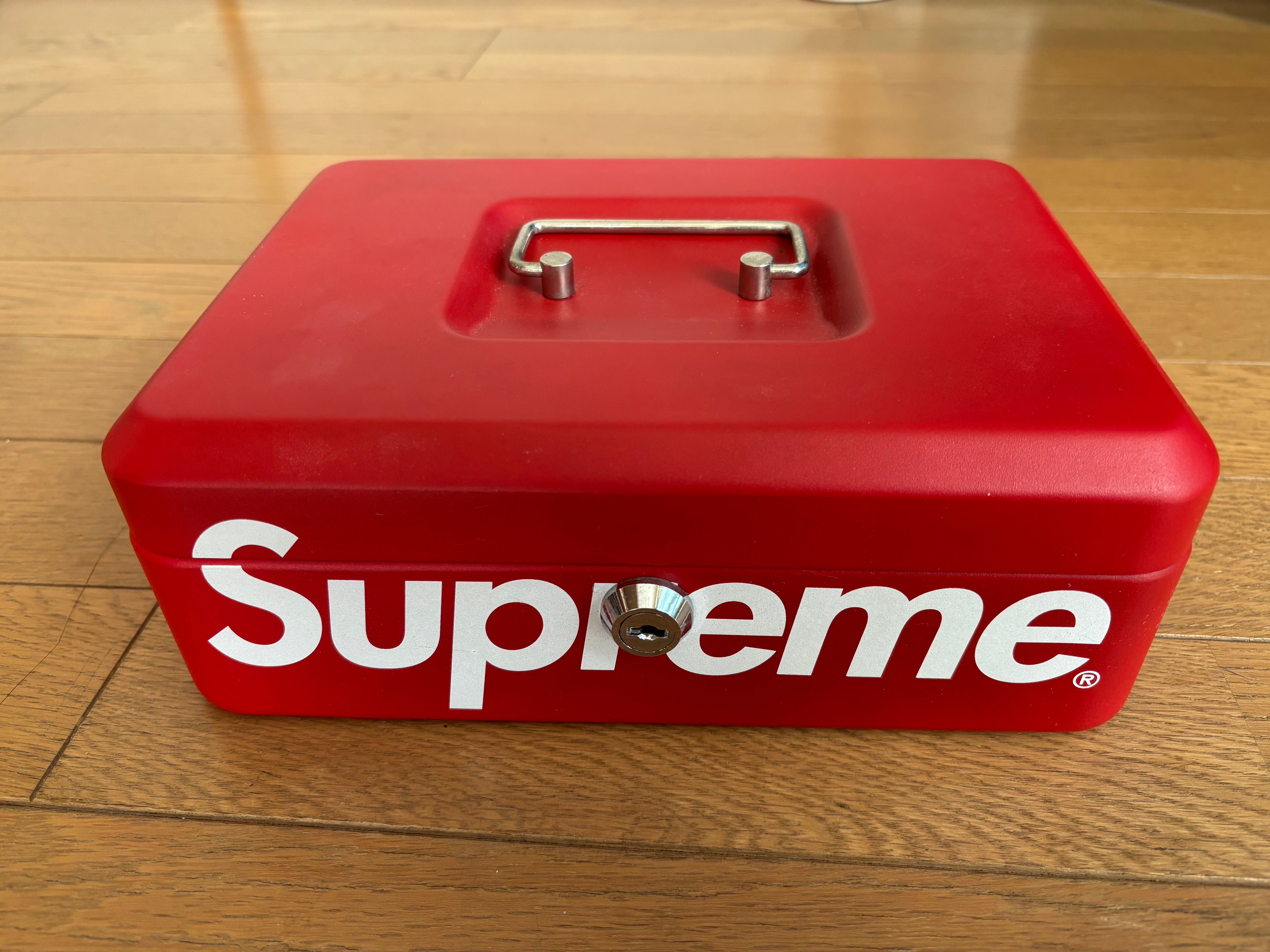 Supreme Lock Box "Red"
