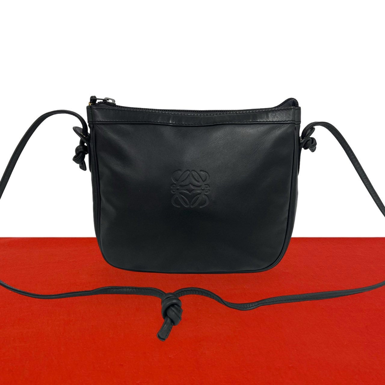 LOEWE ロエベ アナグラム ロゴ レザー ショルダーバッグ ブラック
21811