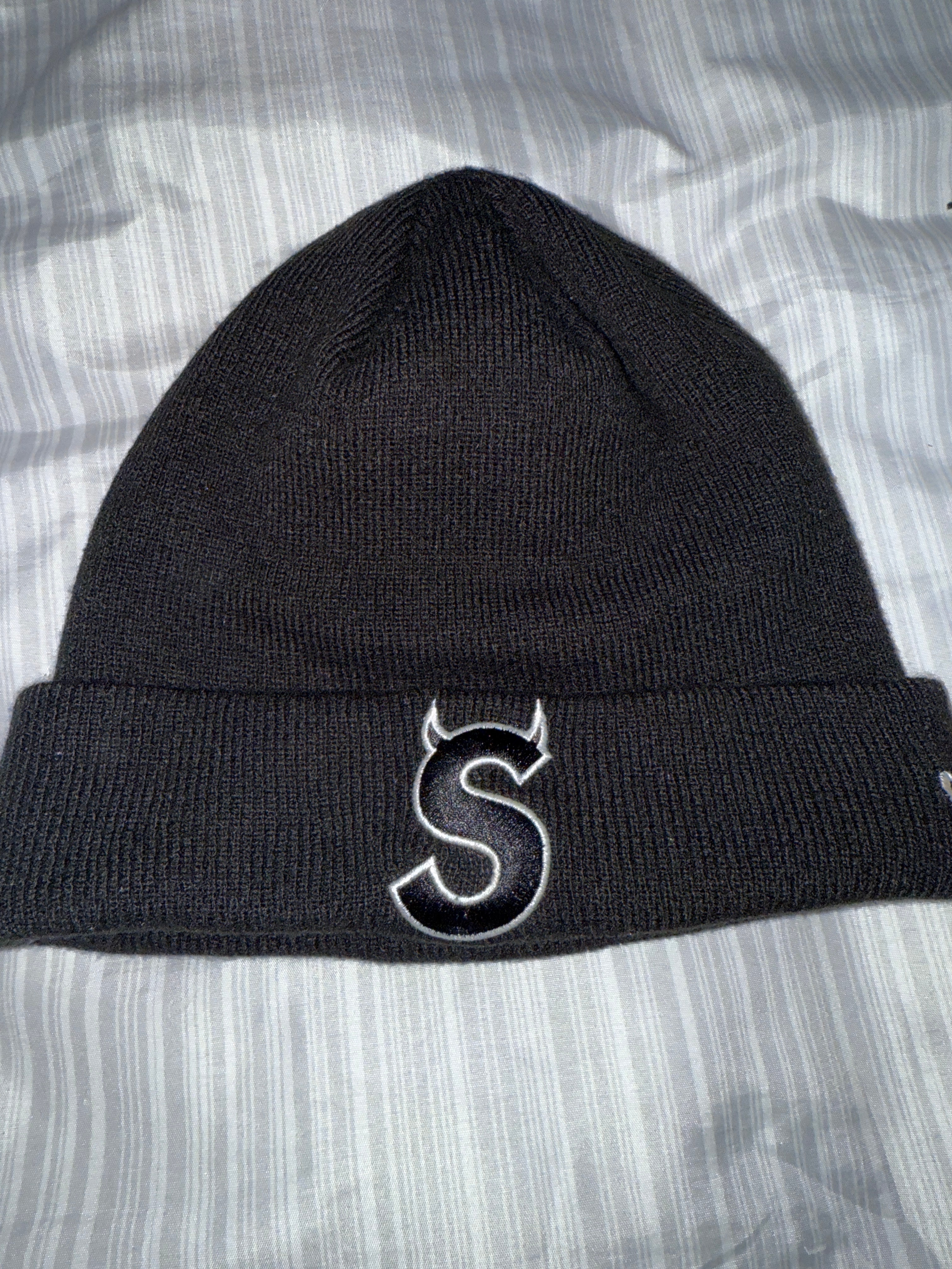 Supreme New Era S Logo Beanie "Black" (22FW)