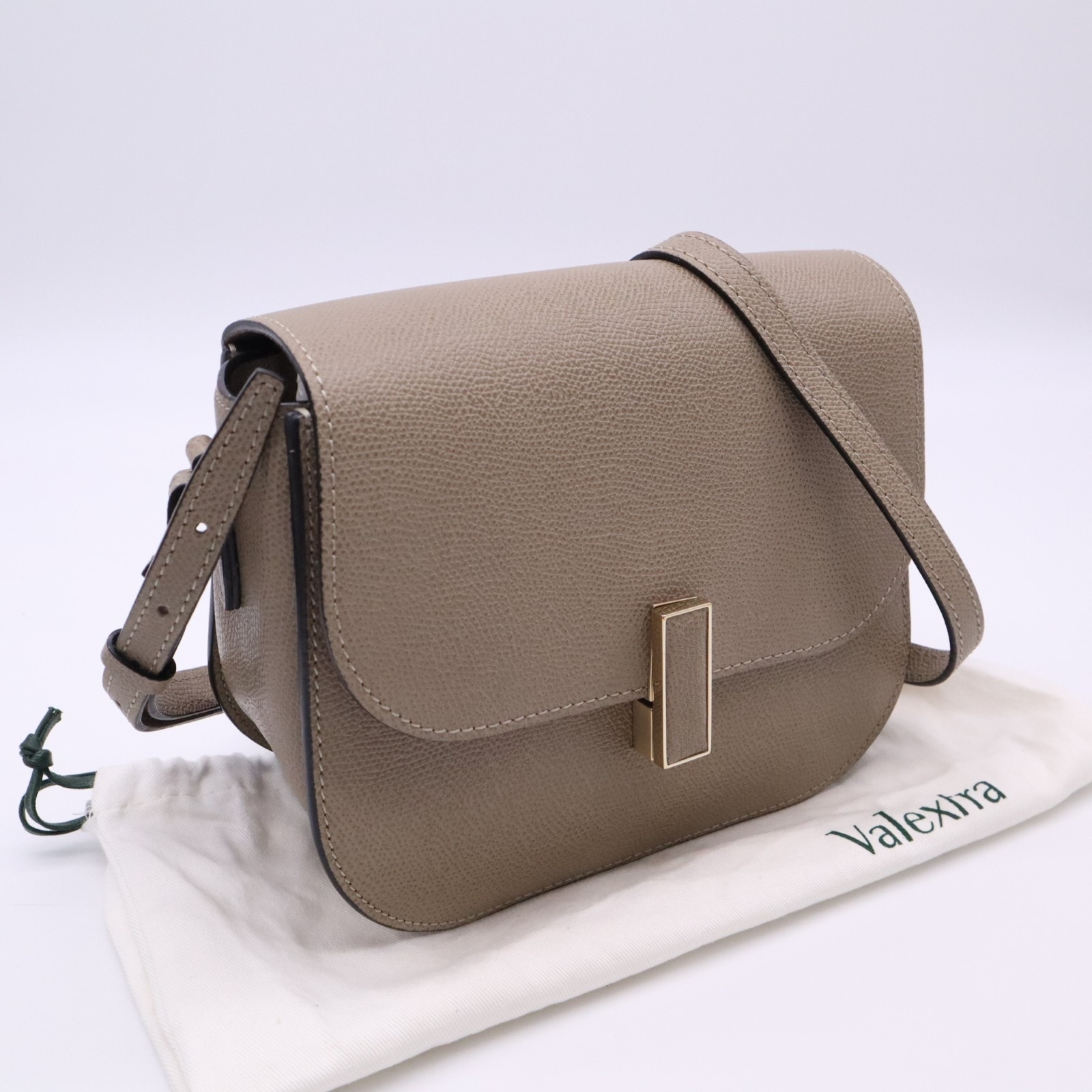 美品 Valextra ヴァレクストラ レザー イジィデ クロスボディ V5E76-028-000R-OC ショルダーバッグ ブラウン カーフレザー レディース
