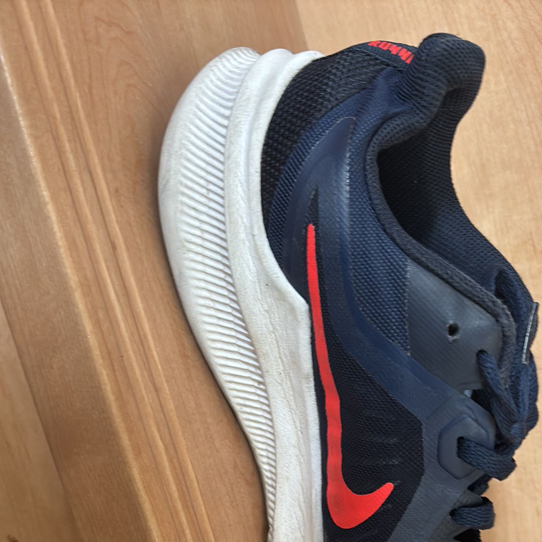 ランナーシューズ