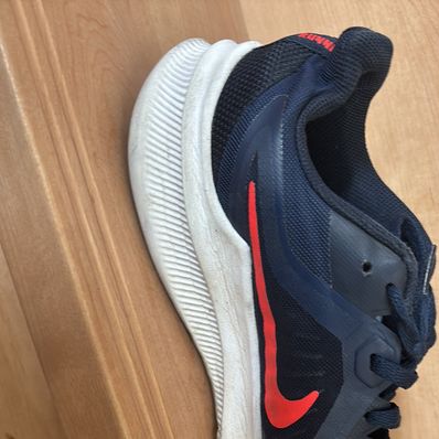 ランナーシューズ