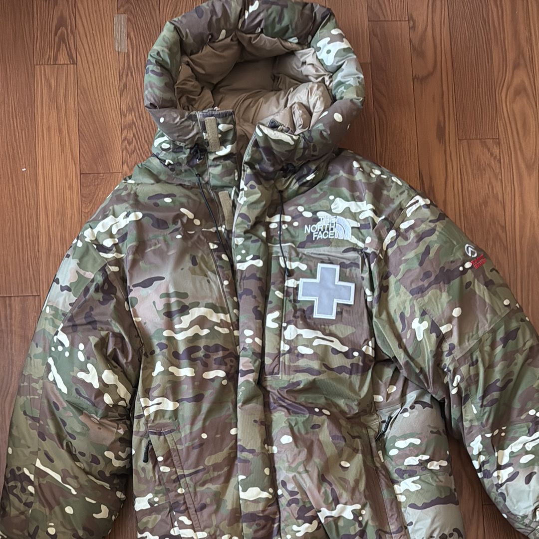 未使用に近い】シュプリーム ザノース フェイス サミット シリーズ  