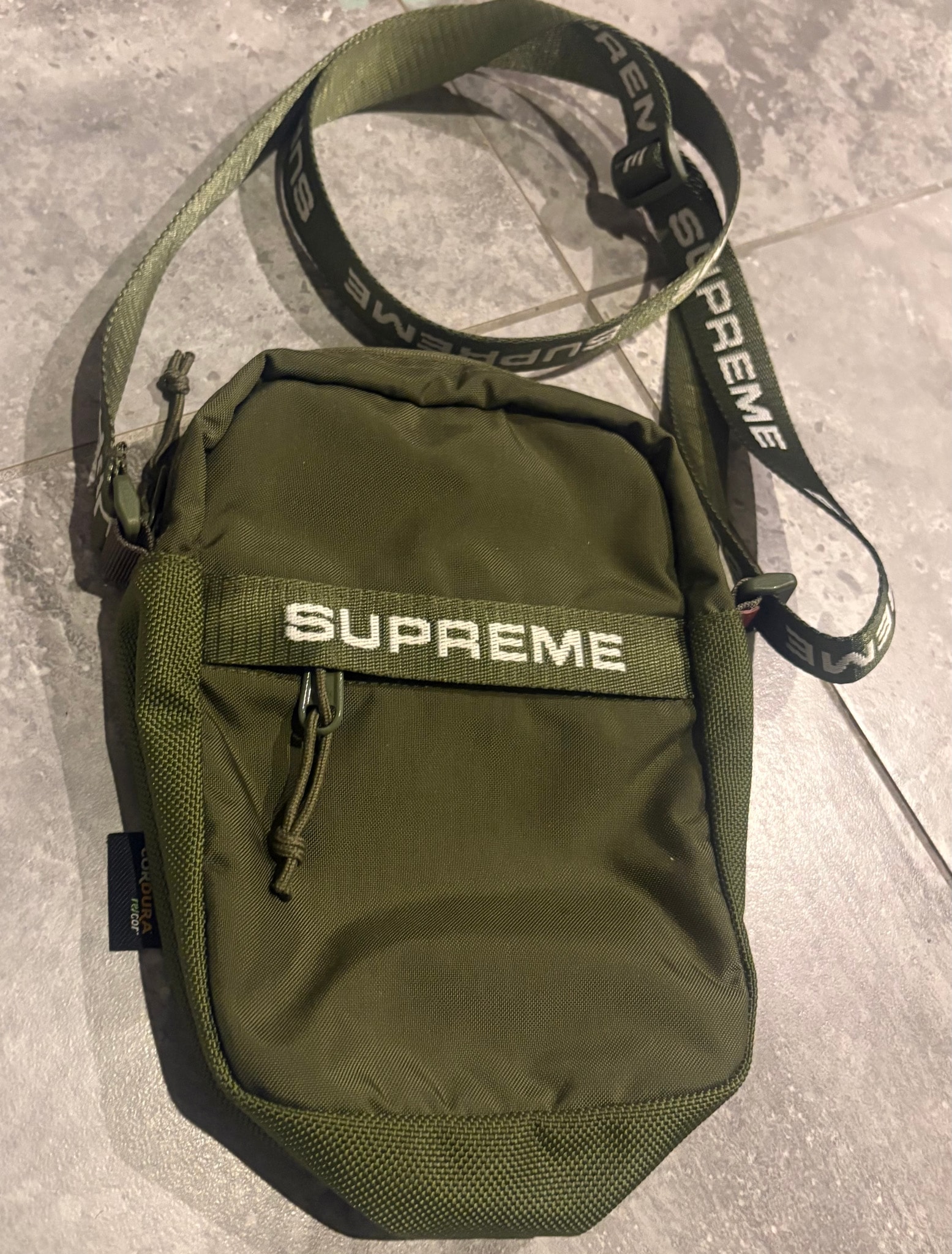 Supreme FW22 Shoulder Bag "Olive"
