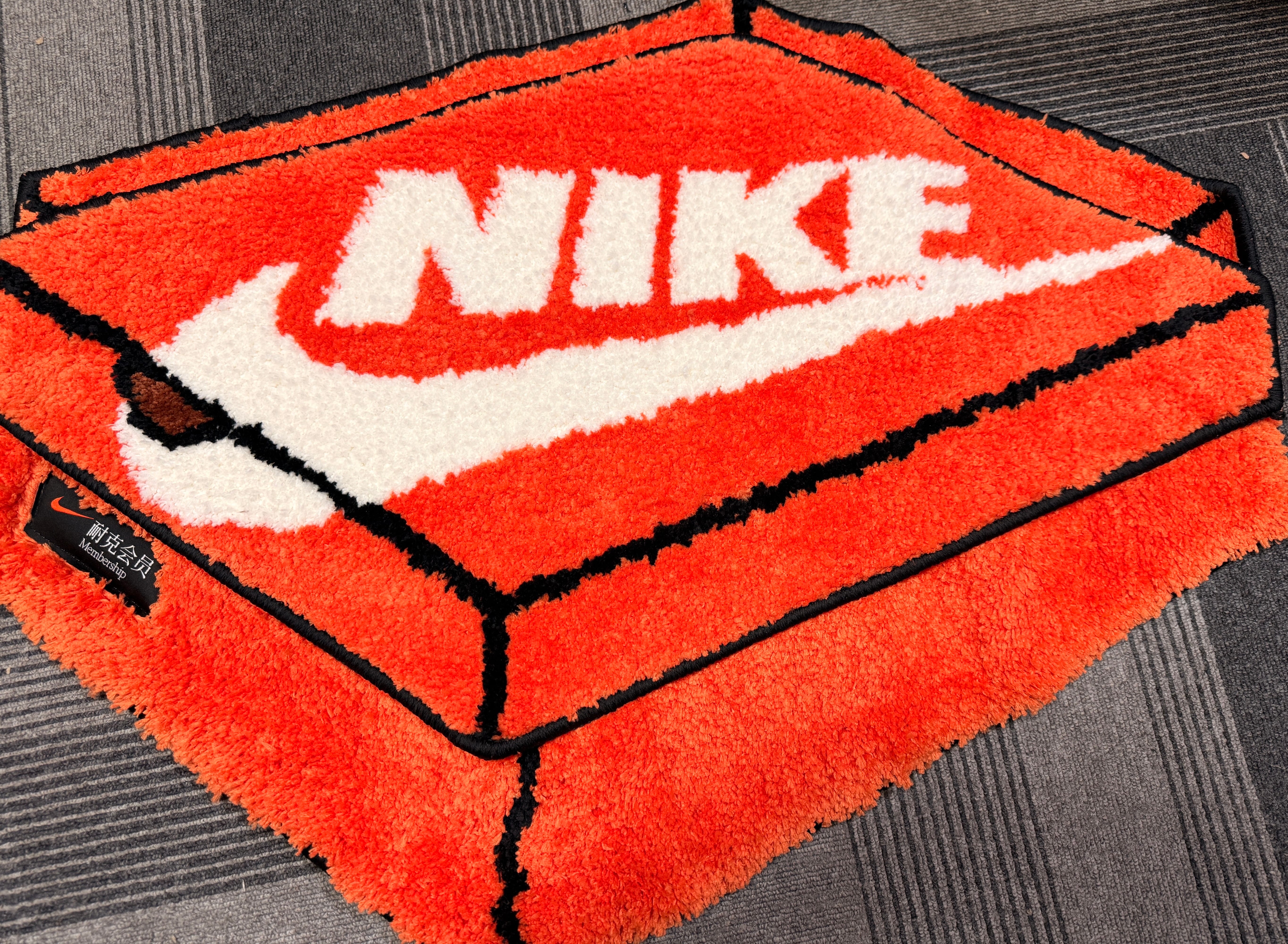 ナイキ ボックス ラグマット "オレンジ"