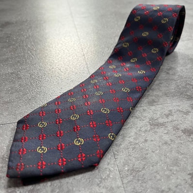 【GUCCI】グッチ ネクタイ ロゴモチーフ GGロゴ インターロッキングG ダイヤ 菱形 格子 チェック 小花 クロス 小紋 織柄 ネイビー レッド
