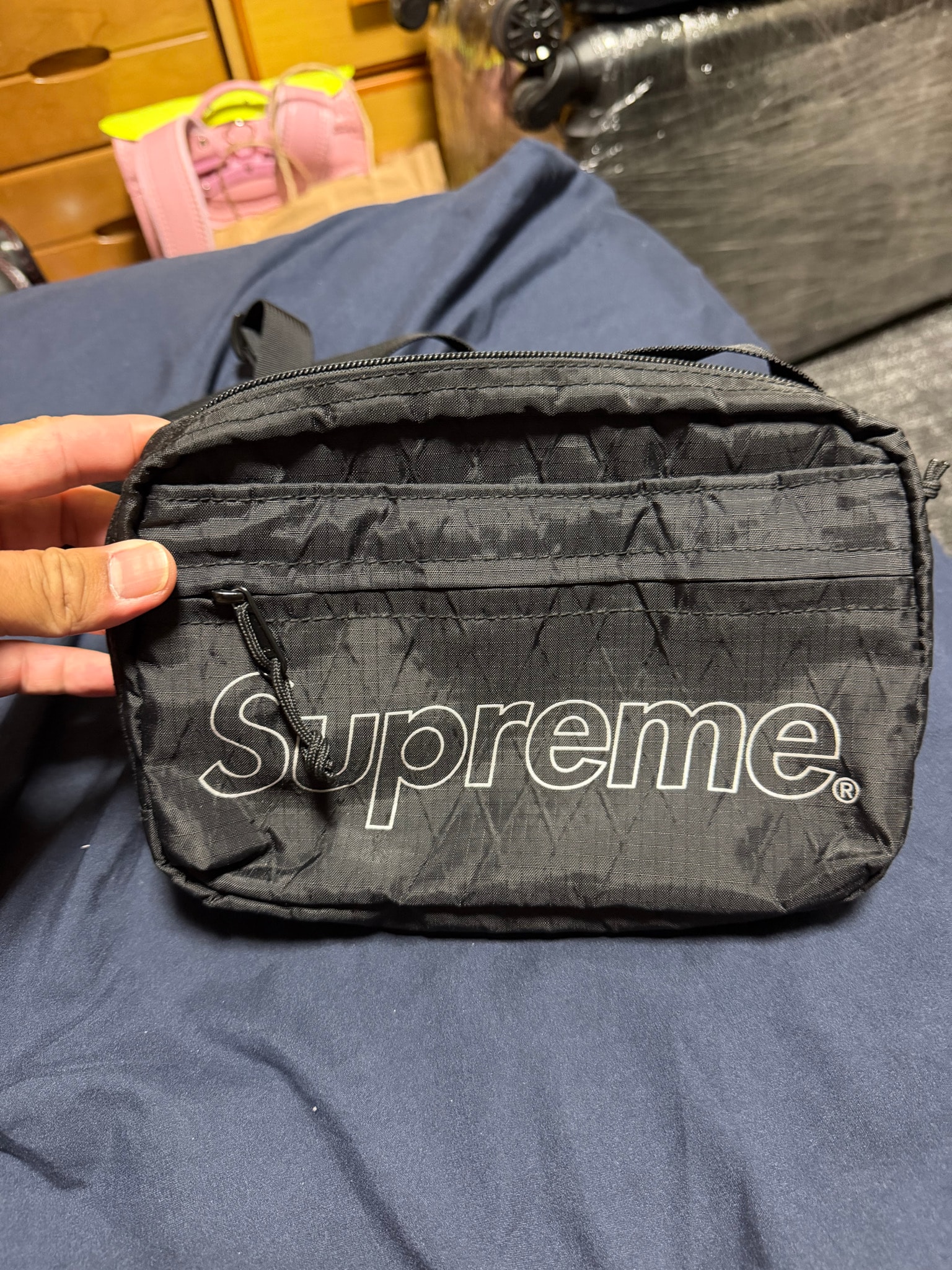 Supreme 18FW Shoulder Bag "Black"