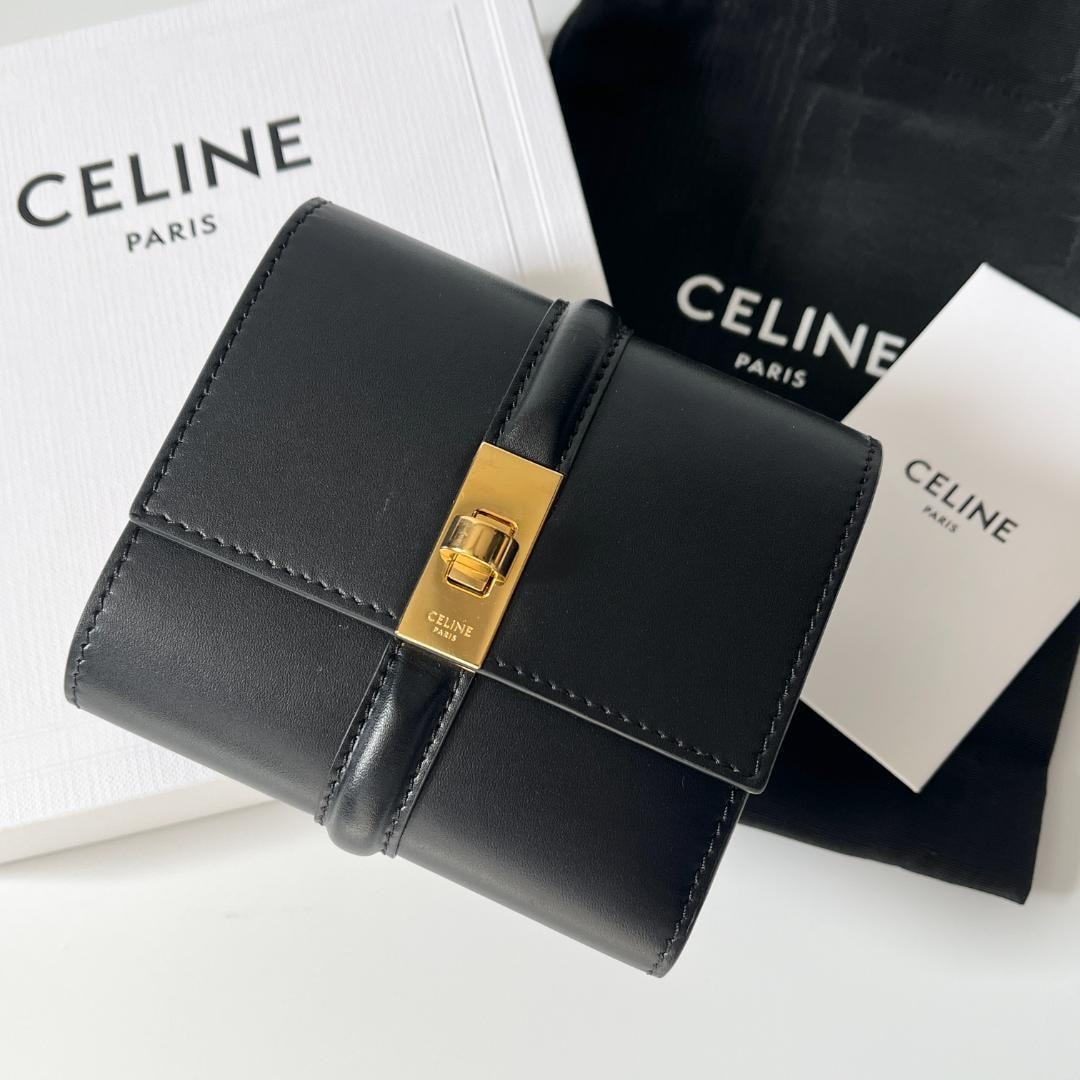 セリーヌ 三つ折り財布 レディース