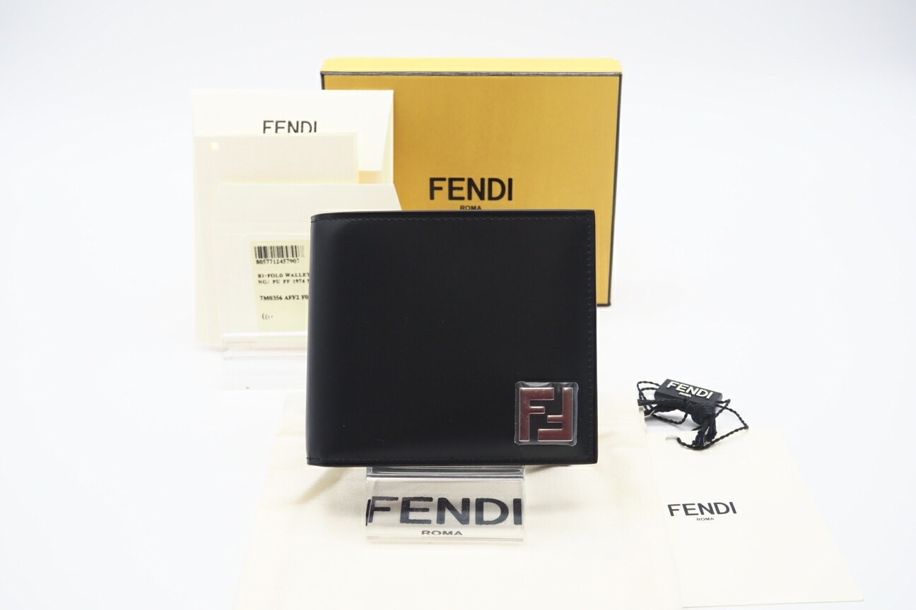 極美品 FENDI フェンディ FFモチーフ ファブリックレザー コンパクトウォレット 7M0356 二つ折り財布 ブラック レザー メンズ