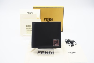 極美品 FENDI フェンディ FFモチーフ ファブリックレザー コンパクトウォレット 7M0356 二つ折り財布 ブラック レザー メンズ
