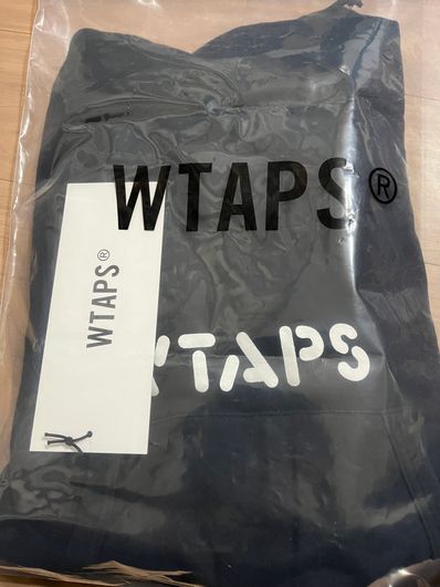 wtaps ロゴフーディ