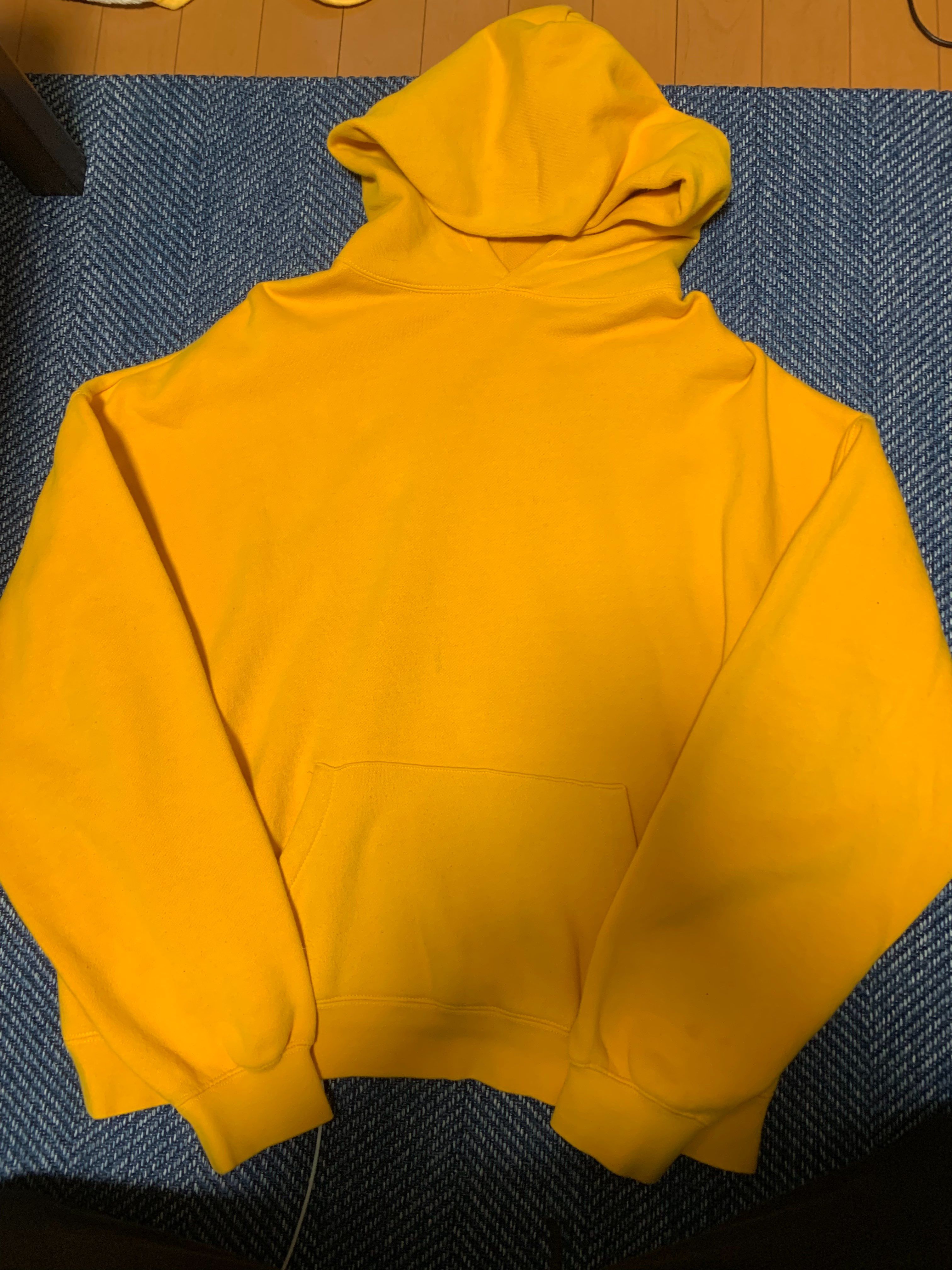 FEAR OF GOD Essentials Graphic Pullover Hoodie "Yellow"