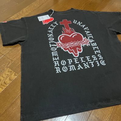 EMOTIONALLY UNAVAILABLE LOGO CL SS TEE