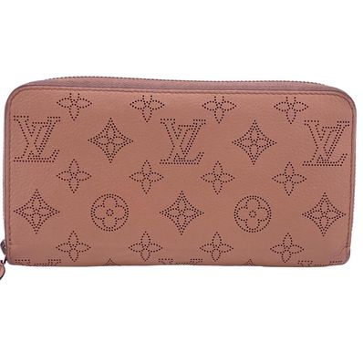Louis Vuitton Zippy Wallet Mahina Leather "Magnolia"