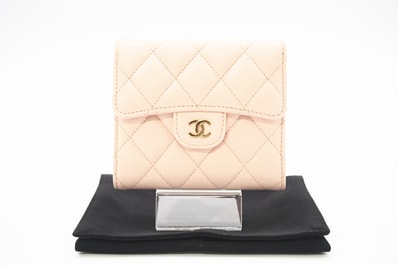 極美品 CHANEL シャネル カーフスキン マトラッセ クラシック スモール フラップ ウォレット AP0231 三つ折り財布 ピンク グレインカーフレザー レディース