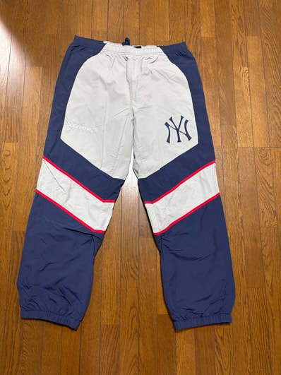 Supreme New York Yankees Track Pant "Navy"