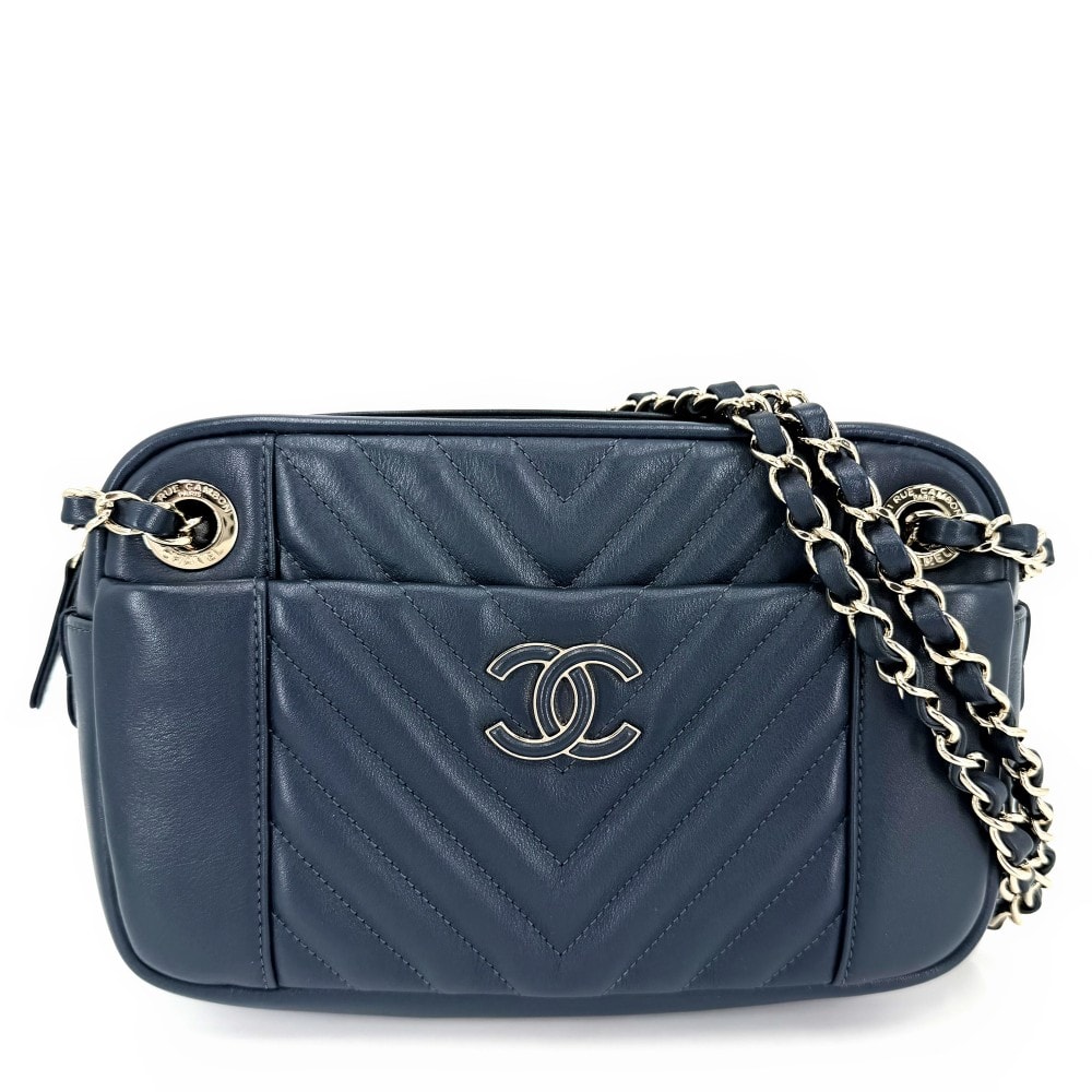 CHANEL シャネル ショルダーバッグ ココマーク チェーン シェブロン 肩掛け 斜め掛け レザー    ネイビー 紺 ゴールド金具 レディース【中古品】