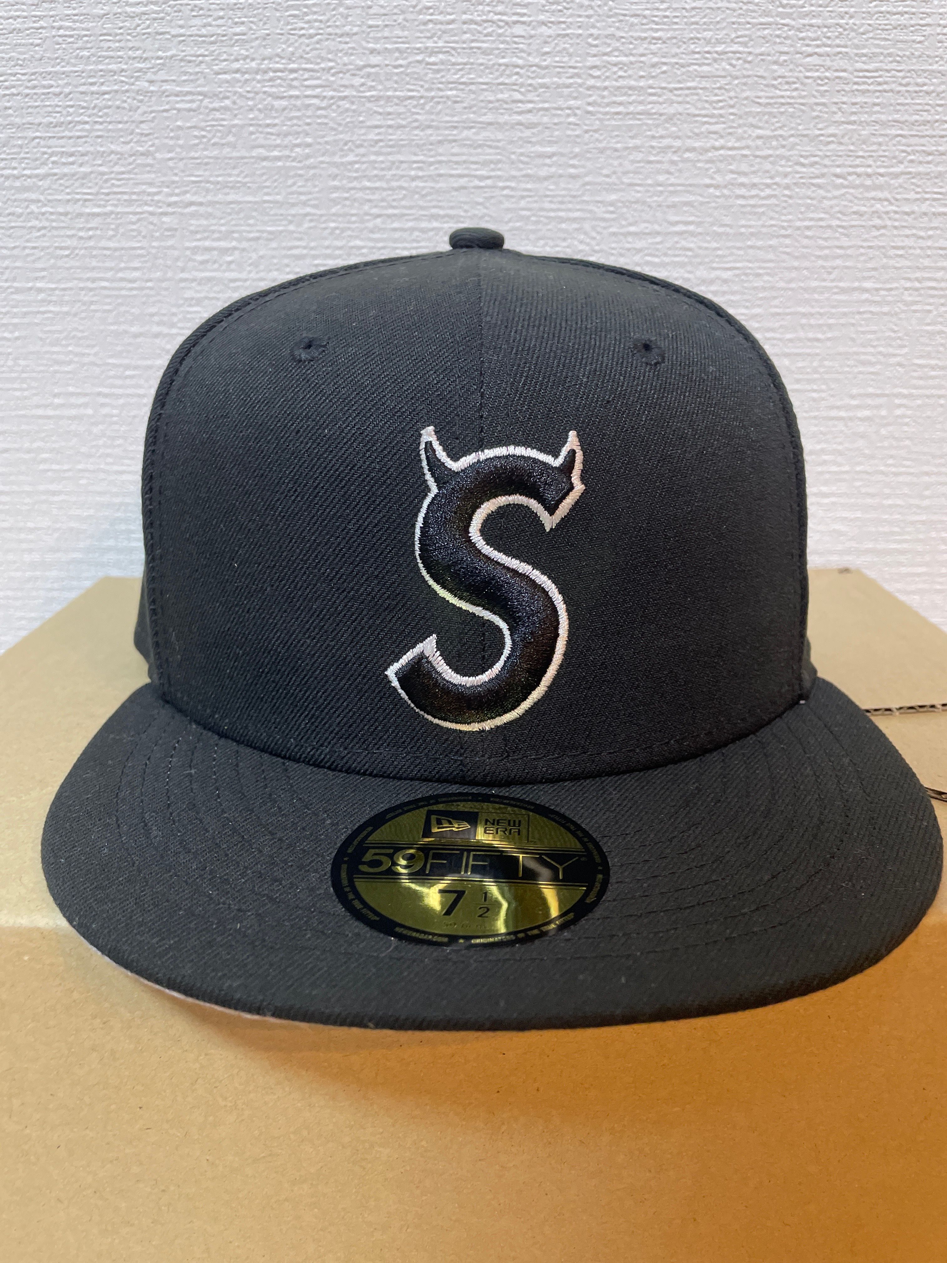 Supreme S Logo New Era "Black" (22FW)
