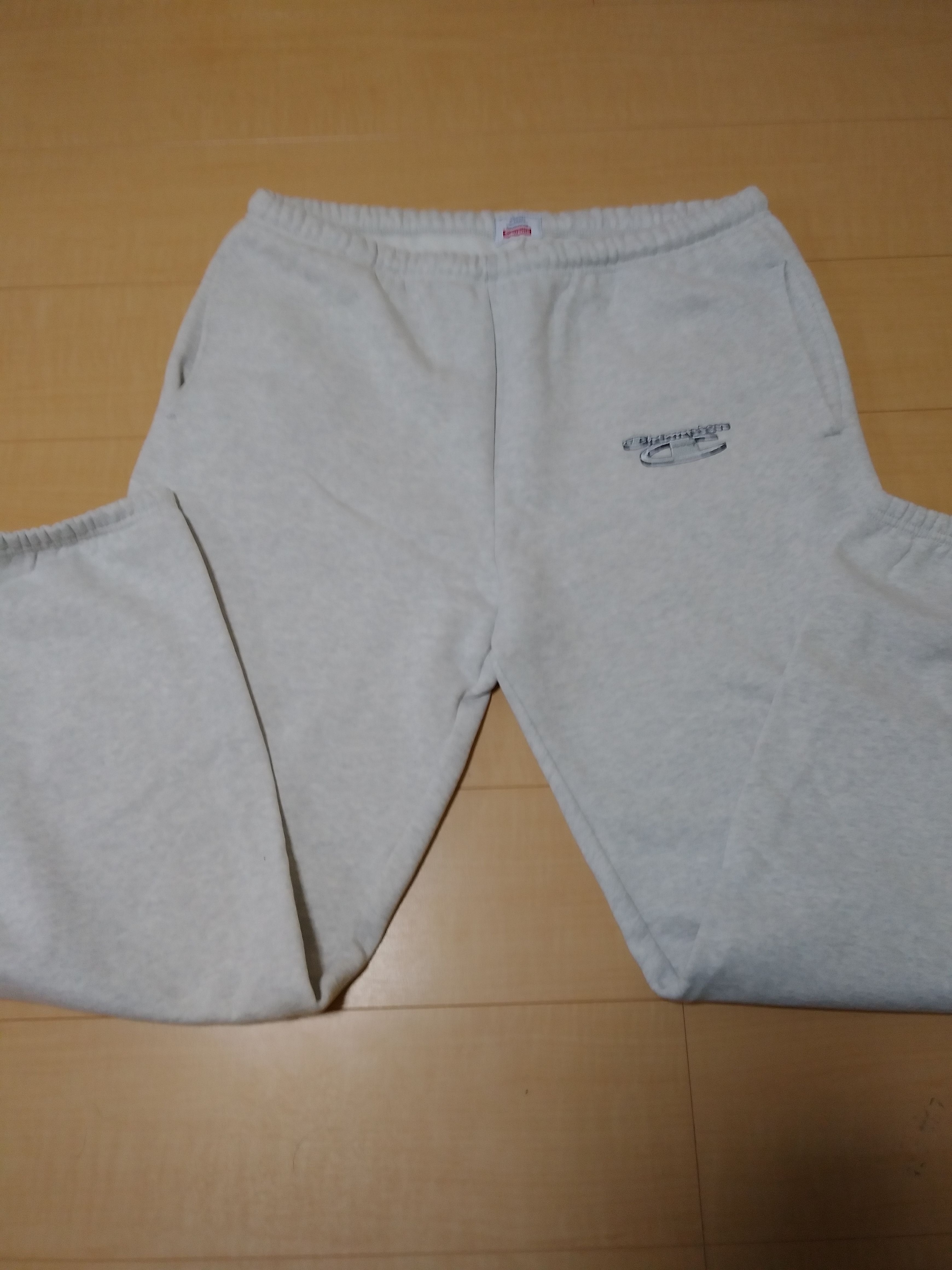 Supreme Champion 3D Metallic Sweatpant "Ash Grey"