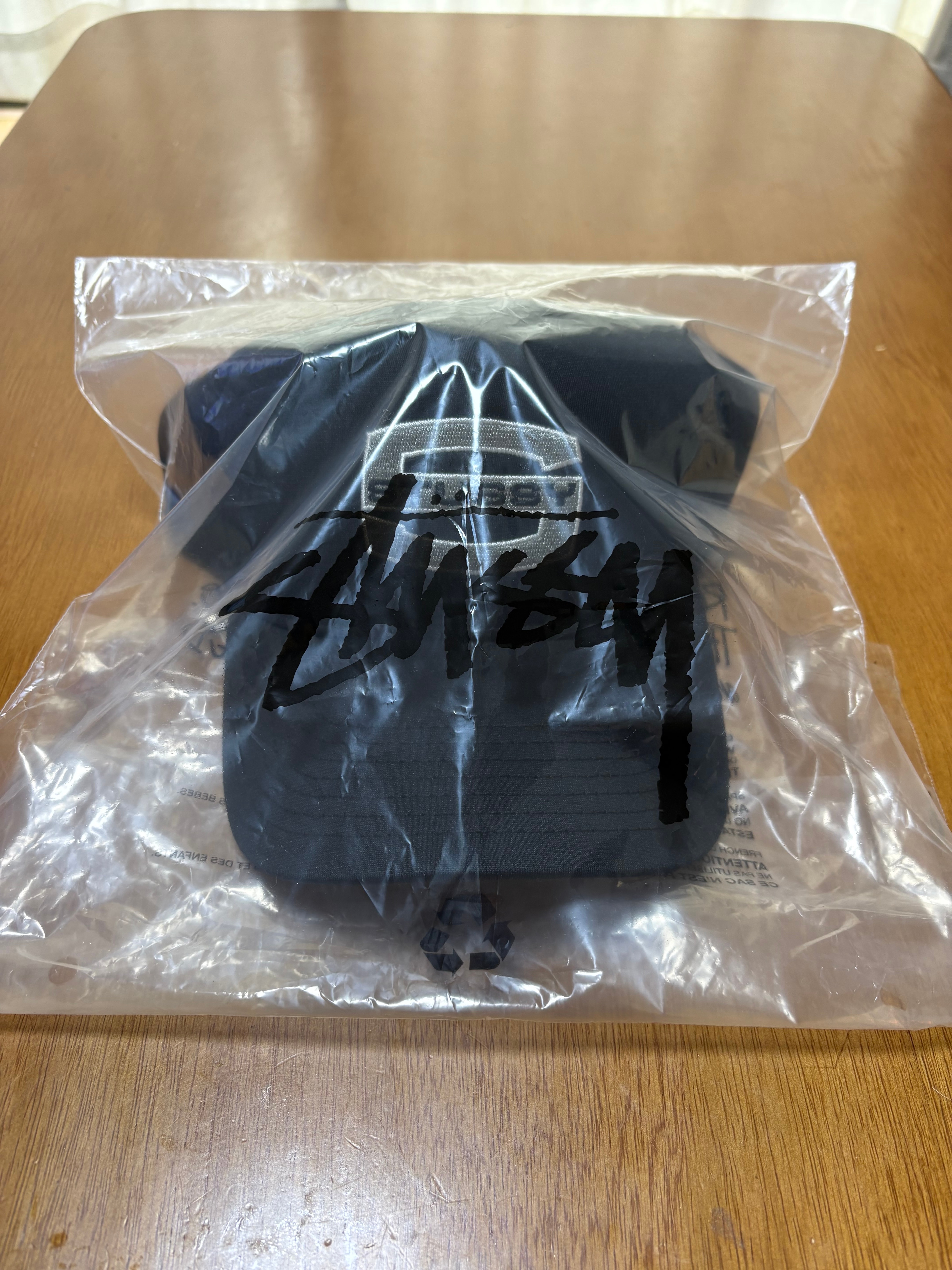 Stussy Mid-Depth Large S Snapback "Black"