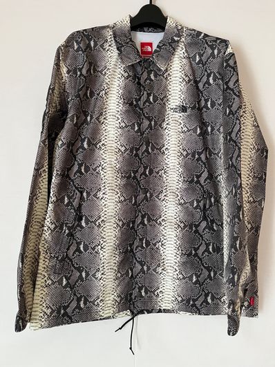 Supreme x The North Face Taped Seam Coaches Jacket "Black"