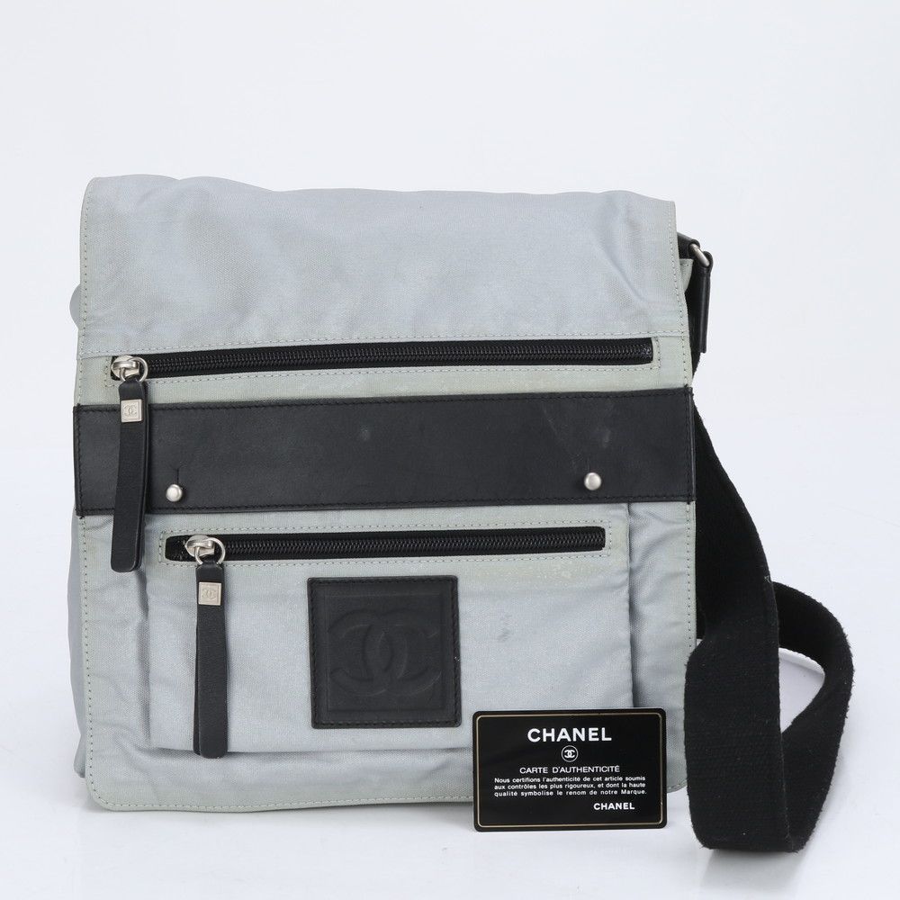 シャネル スポーツショルダーバッグ レザー×ナイロン